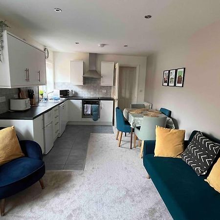 Town Centre Apartment With Parking Уолингфорд Екстериор снимка